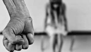 تفسير حلم الهروب والجري من شخص يريد الاعتداء على