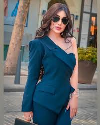 صفحات مرينا العبيدي علي فيسبوك وتويتر وانستقرام