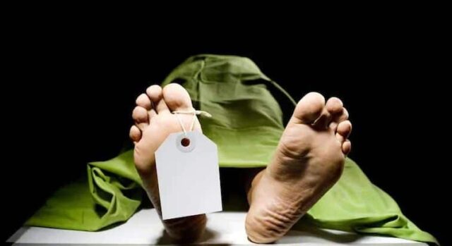 تفسير حلم الميت ينظر إلى الحي