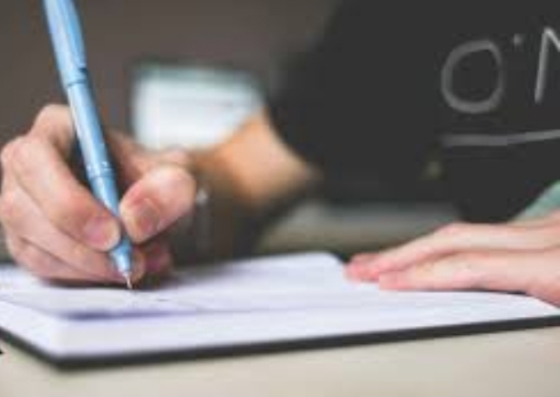 هل الكتابة تؤثر على نتائج الفرضية