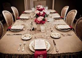 قبل الجلوس إلى المائدة