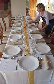 إتيكيت تقديم الطعام في الحفلات الصغيرة