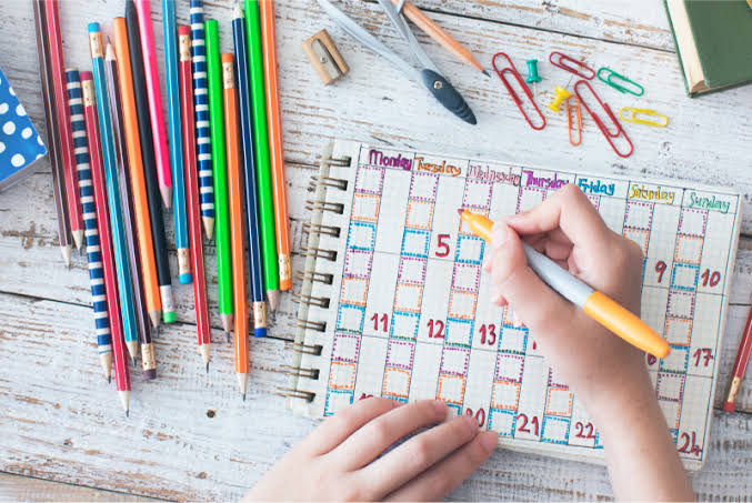 للمذاكرة اليومية جدول تنظيم الوقت للدراسة