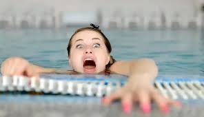 الخوف من السباحة في المنام
